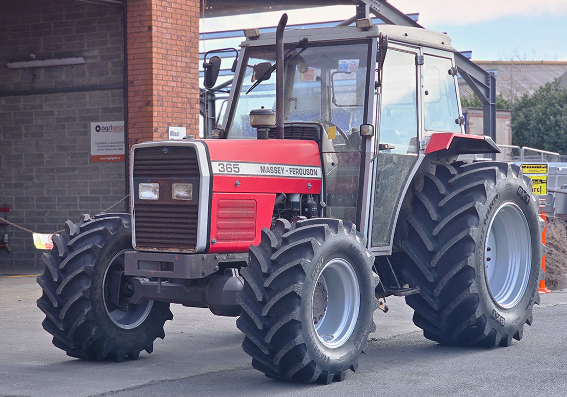 Massey Ferguson 365