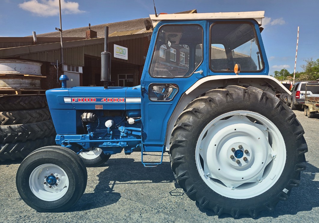 Vintage Ford 4000